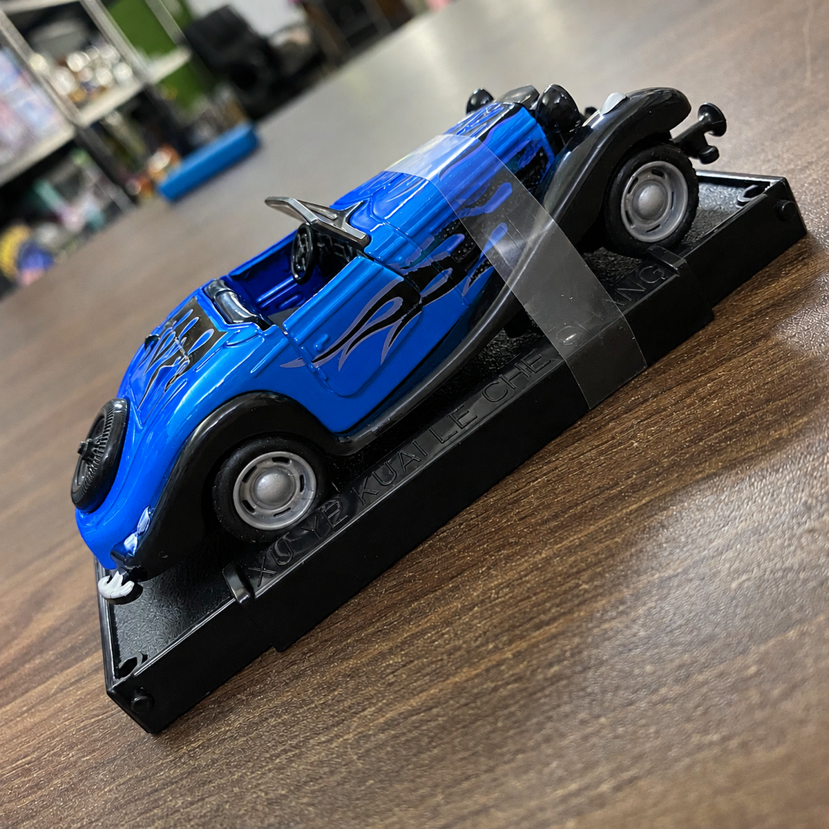 1:36 Scale Die-Cast Vintage Sports Car Toy