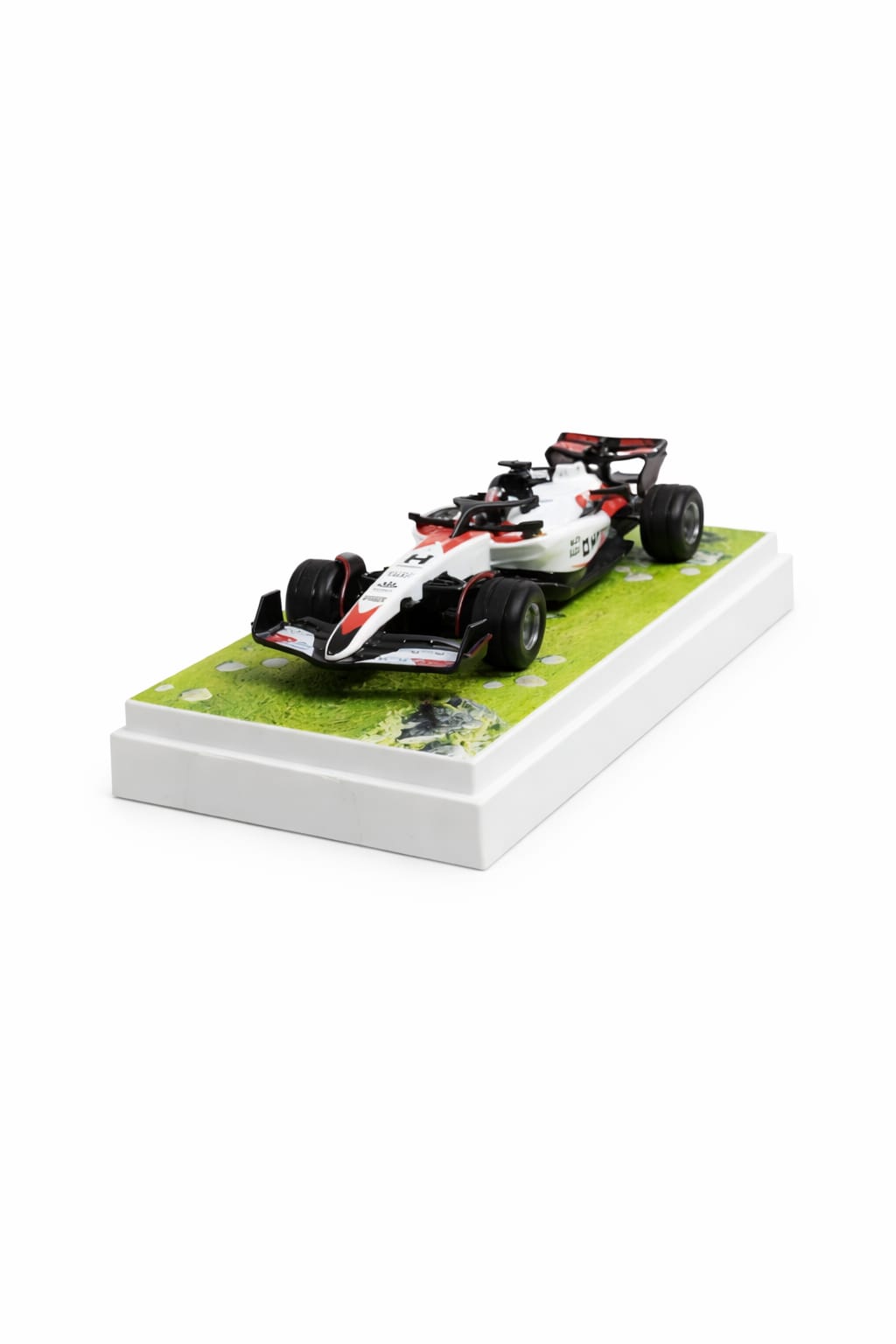 1:64 Scale F1 mini Rc car– 2.4GHz Remote Control Formula Racing Car with App Control, LED Lights & Rechargeable Battery (C Type Charging)