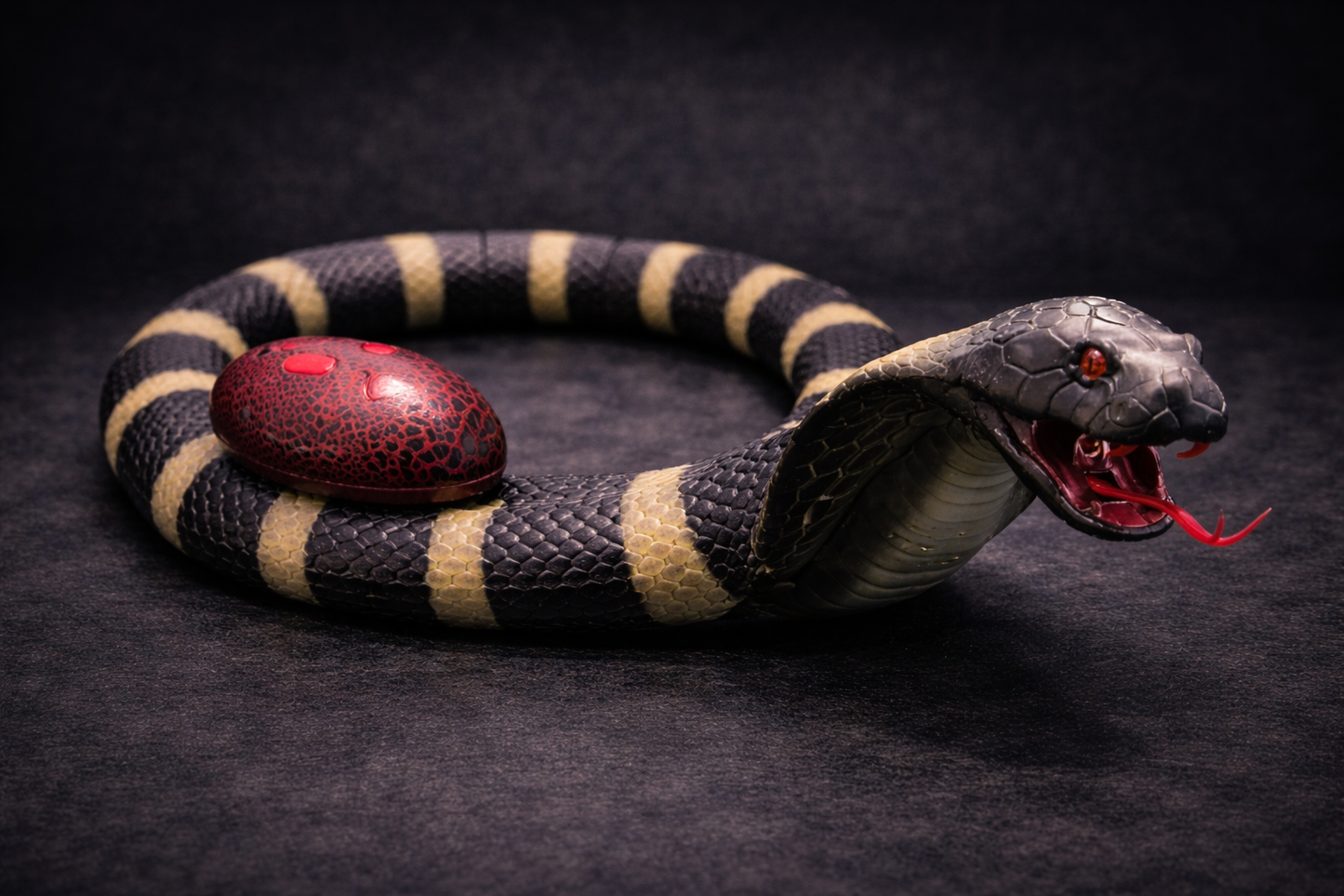 Remote Control Cobra Snake Toy | Realistic Crawling Snake with LED Eyes