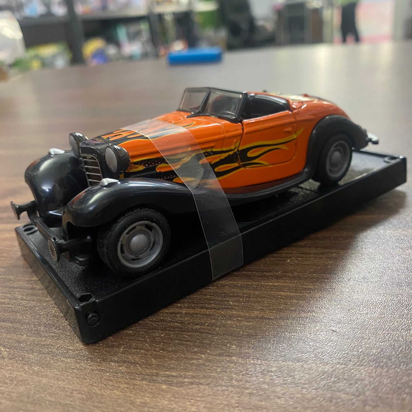 1:36 Scale Die-Cast Vintage Sports Car Toy