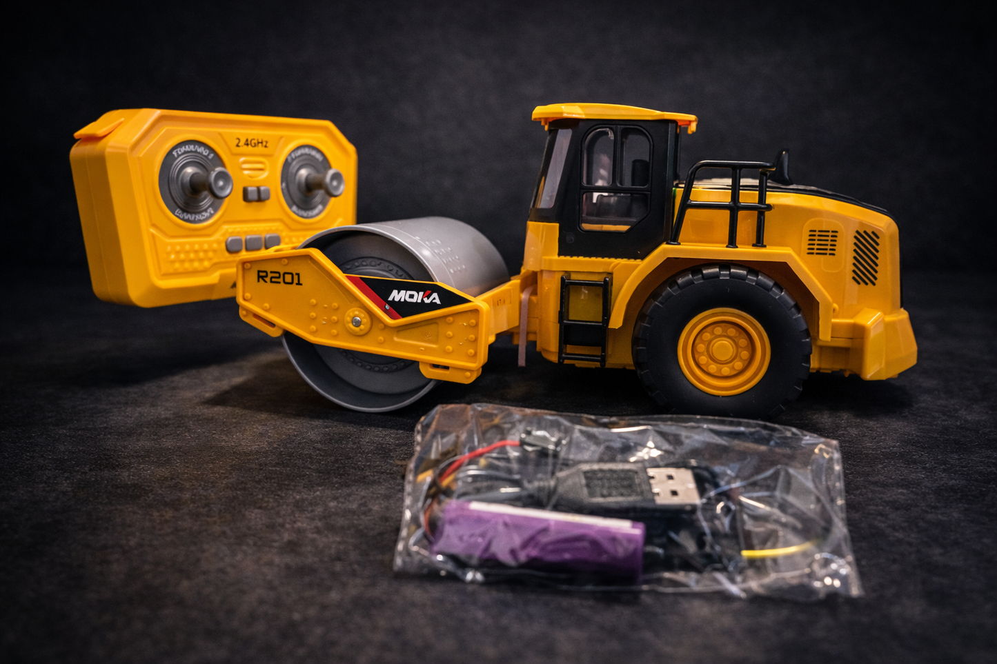 MOKA 2.4GHz Remote Control Road Roller Toy – 4 Channel RC Engineering Construction Vehicle for Kids