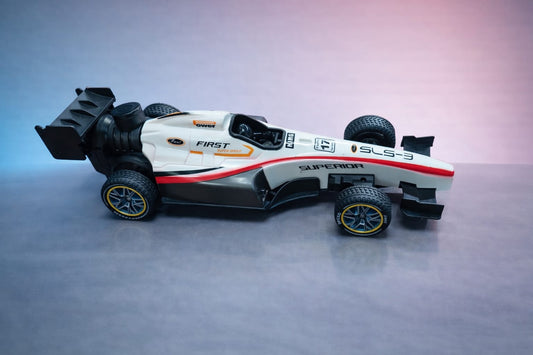1:14 RC Formula Racing Car with Smoke Effect & USB Charging |